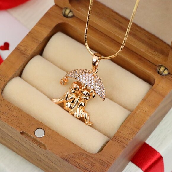 "Adorable Couple Under Umbrella Rose Gold Pendant, XPPT1316 - Picture 7 of 12